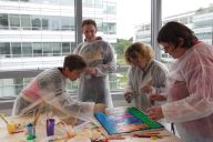 Création d’une fresque collective par des collaborateurs lors d’un atelier MadCityZen. | © MadCityZen